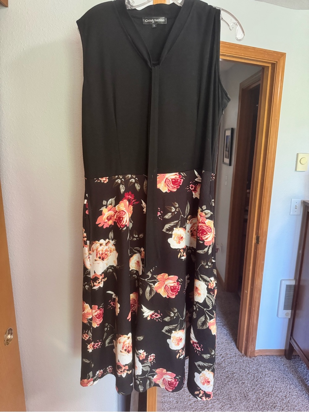 Keyhole Neck Black Floral Midi Dress